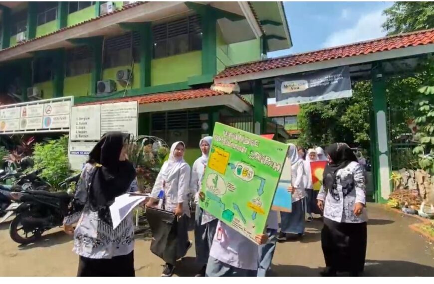 Tim Adiwiyata dan Peserta Didik SMA…